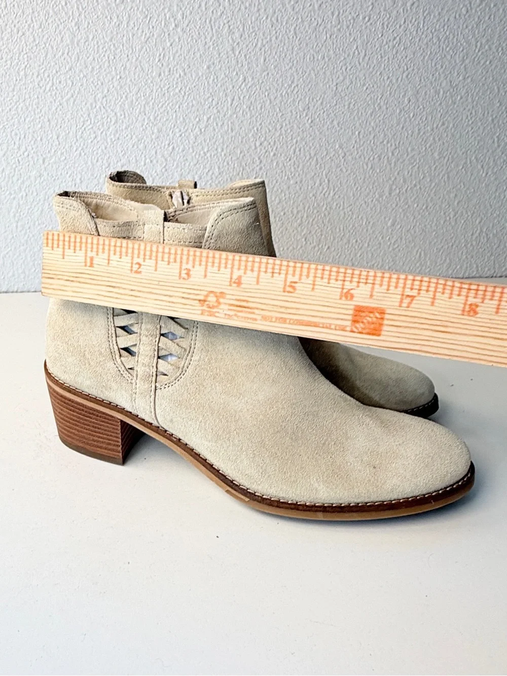 Paul Green Suede Cutout Ankle Booties Cream Ivory Block Heel size 5.5